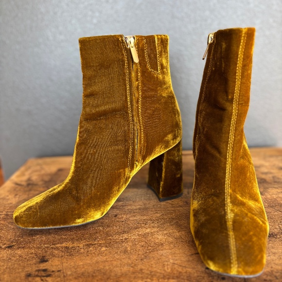 Sam Edelman - Picture 1 of 3